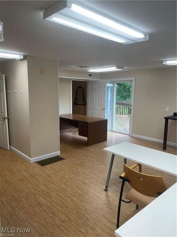 2470 Massillon Road, Akron, OH 44312