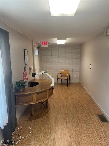 2470 Massillon Road, Akron, OH 44312