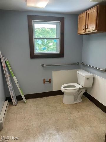 2470 Massillon Road, Akron, OH 44312