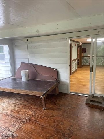 2470 Massillon Road, Akron, OH 44312