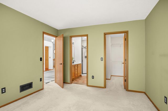 7365 Bren Lane, Eden Prairie, MN 55346