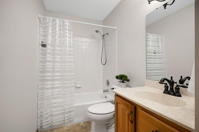 7365 Bren Lane, Eden Prairie, MN 55346