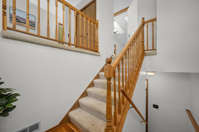 7365 Bren Lane, Eden Prairie, MN 55346