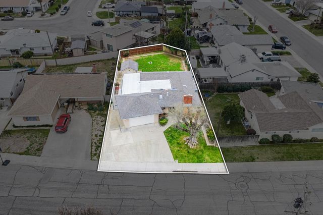 716 King Ave, Yuba City, CA 95991