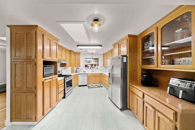 716 King Ave, Yuba City, CA 95991