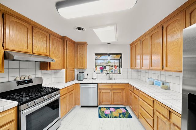 716 King Ave, Yuba City, CA 95991