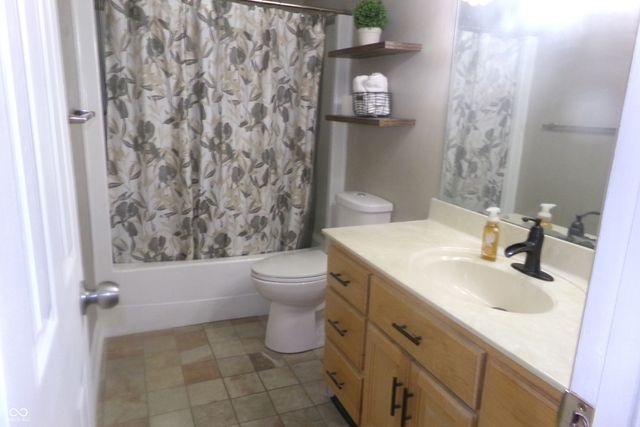 2813 Country Estates Drive, Indianapolis, IN 46227