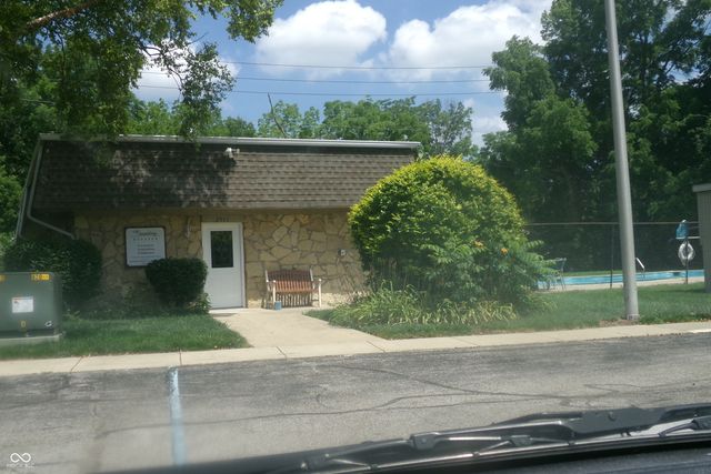 2813 Country Estates Drive, Indianapolis, IN 46227