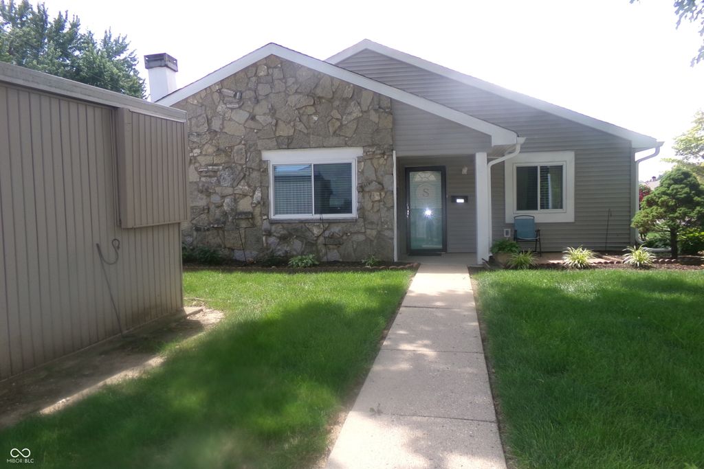 2813 Country Estates Drive, Indianapolis, IN 46227