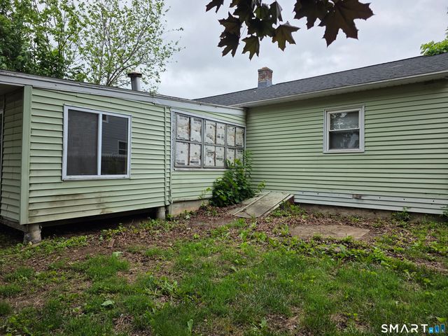 60 Charles Street, Meriden, CT 06451