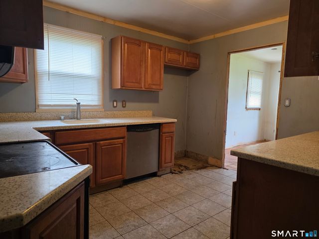 60 Charles Street, Meriden, CT 06451