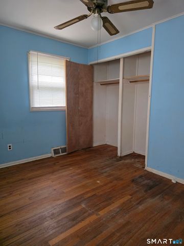 60 Charles Street, Meriden, CT 06451