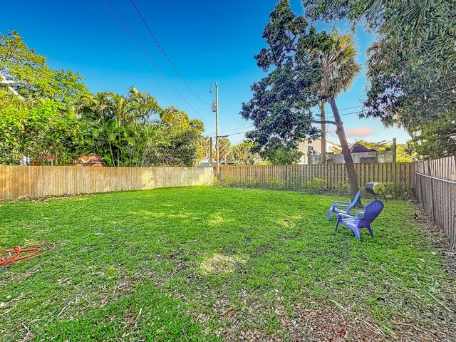 518 Biscayne Drive C, West Palm Beach, FL 33401