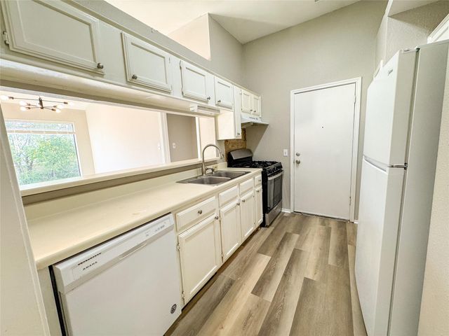 2315 Windsong TRL, Round Rock, TX 78664