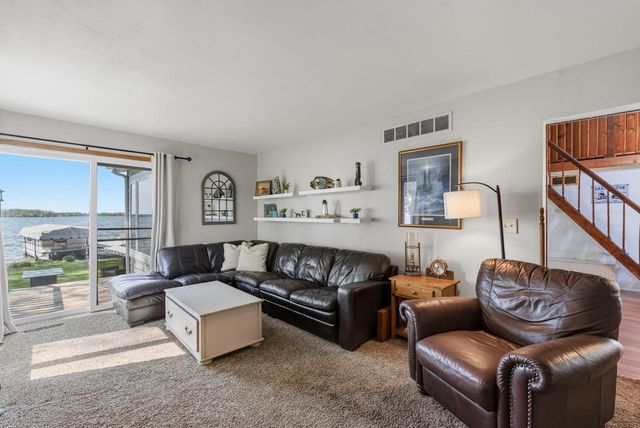 W10285 Shorecrest DRIVE, Fox Lake, WI 53933
