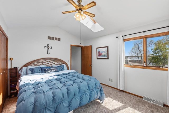 W10285 Shorecrest DRIVE, Fox Lake, WI 53933