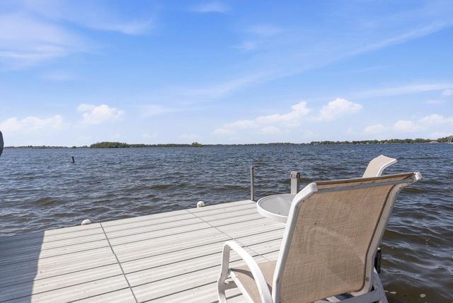 W10285 Shorecrest DRIVE, Fox Lake, WI 53933