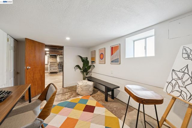 4987 SHAFTER AVENUE, Oakland, CA 94609