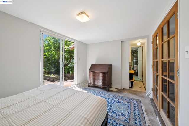 4987 SHAFTER AVENUE, Oakland, CA 94609
