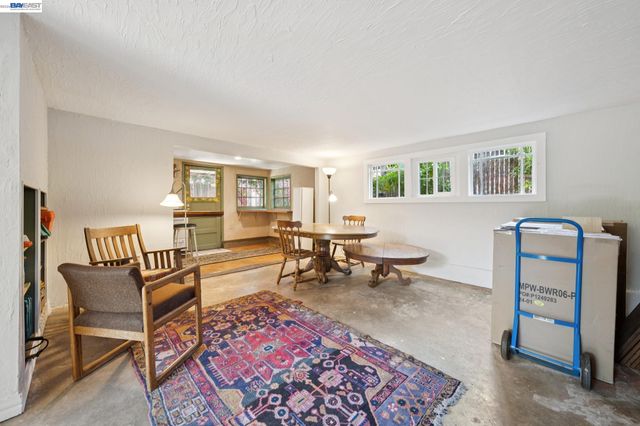 4987 SHAFTER AVENUE, Oakland, CA 94609