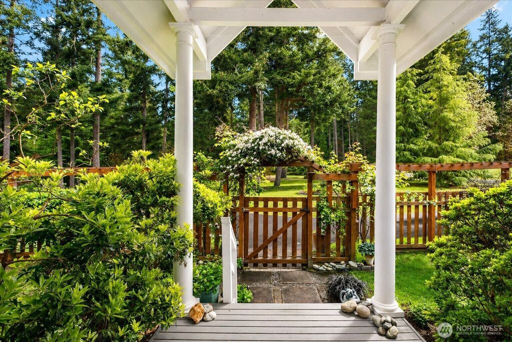 5427 Bayview Road, Langley, WA 98260