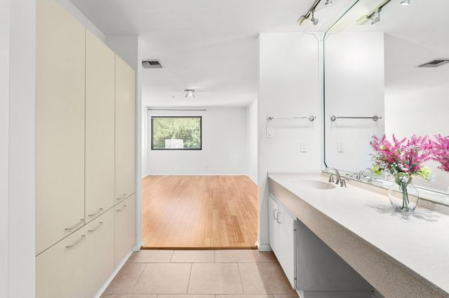 40 N Interstate 35 3D3, Austin, TX 78701