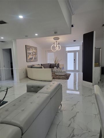 25209 SW 134th Ave, Homestead, FL 33032