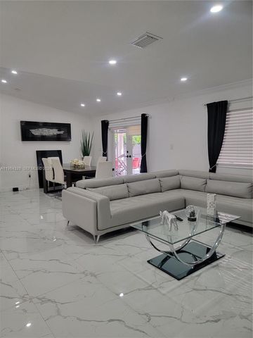 25209 SW 134th Ave, Homestead, FL 33032