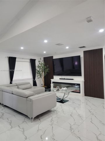 25209 SW 134th Ave, Homestead, FL 33032