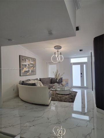 25209 SW 134th Ave, Homestead, FL 33032