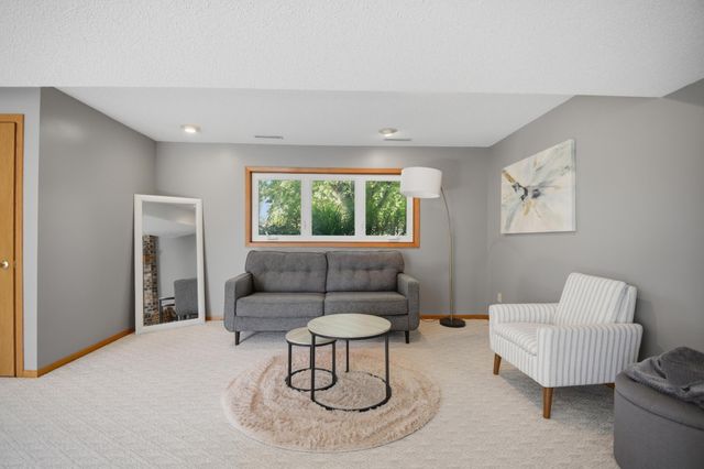 2305 13th Street SW, Austin, MN 55912