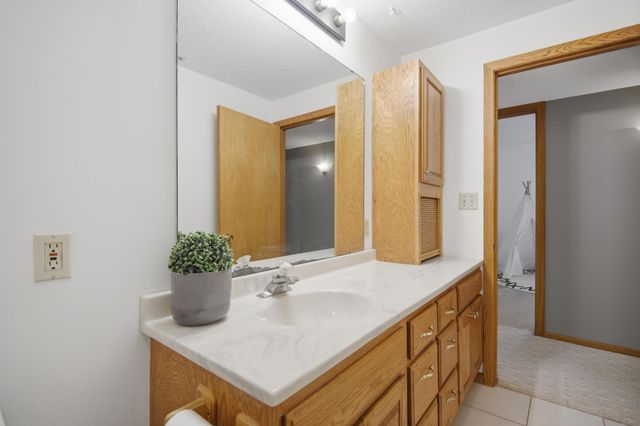 2305 13th Street SW, Austin, MN 55912