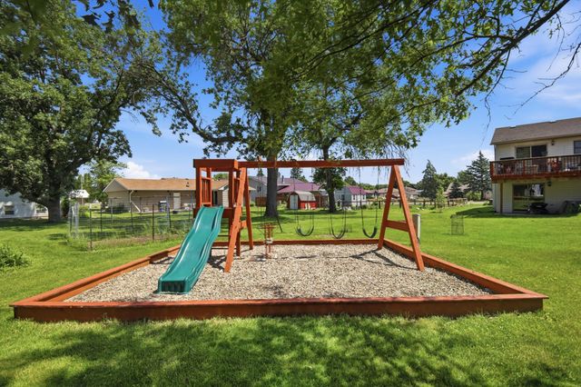 2305 13th Street SW, Austin, MN 55912