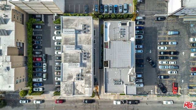 3951 Ingraham Street, Los Angeles, CA 90005
