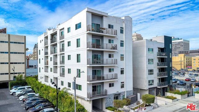 3951 Ingraham Street, Los Angeles, CA 90005