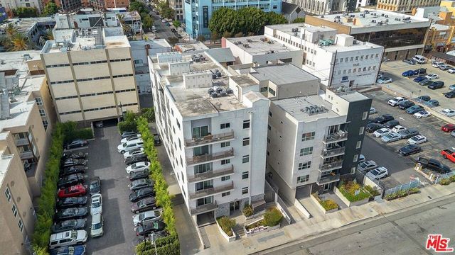 3951 Ingraham Street, Los Angeles, CA 90005