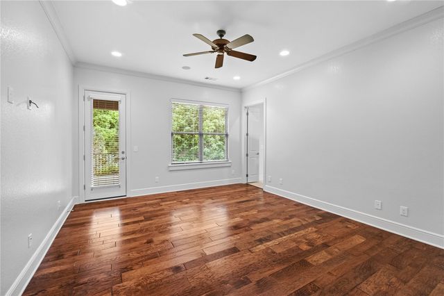 9 S Queensborough Lane, Rogers, AR 72758