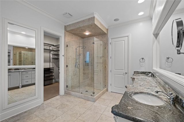 9 S Queensborough Lane, Rogers, AR 72758