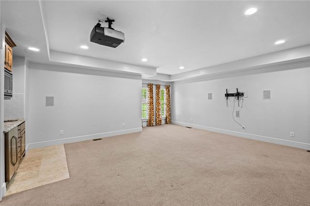 9 S Queensborough Lane, Rogers, AR 72758