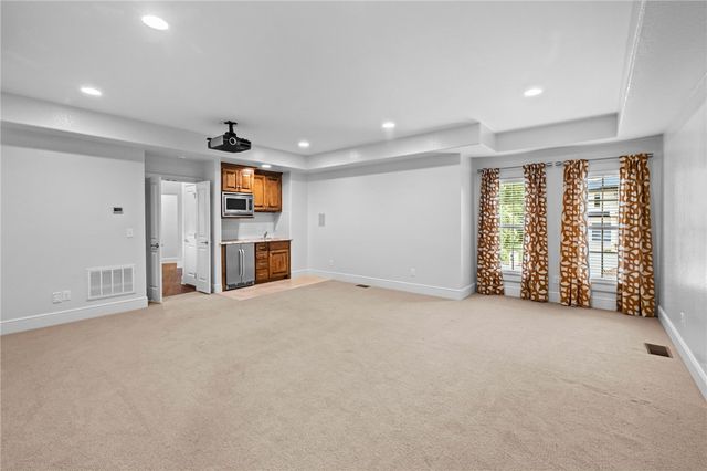 9 S Queensborough Lane, Rogers, AR 72758