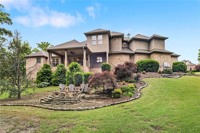 9 S Queensborough Lane, Rogers, AR 72758