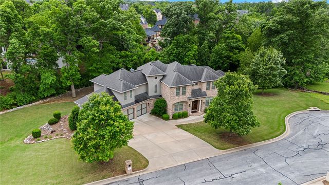 9 S Queensborough Lane, Rogers, AR 72758
