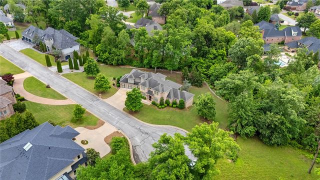 9 S Queensborough Lane, Rogers, AR 72758