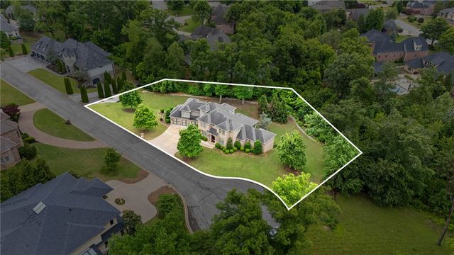 9 S Queensborough Lane, Rogers, AR 72758