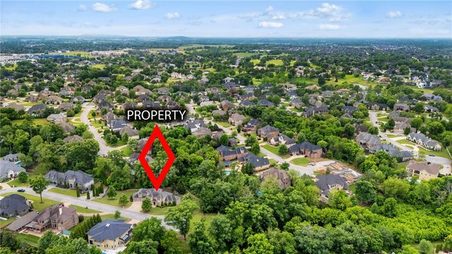 9 S Queensborough Lane, Rogers, AR 72758