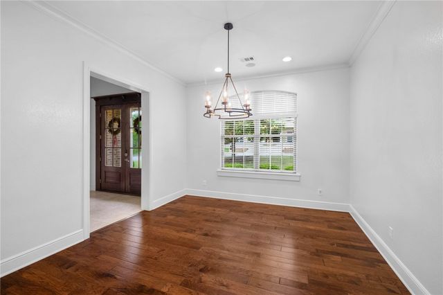 9 S Queensborough Lane, Rogers, AR 72758