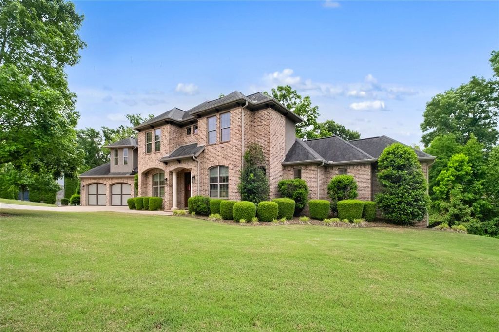 9 S Queensborough Lane, Rogers, AR 72758
