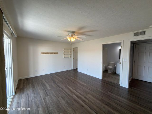 122 Lookout Dr, Brandenburg, KY 40108