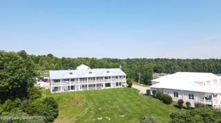 122 Lookout Dr, Brandenburg, KY 40108