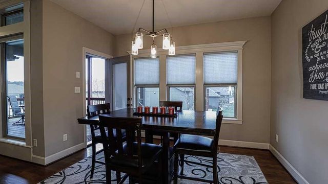 1696 NE Parkwood Drive, Lee's Summit, MO 64064